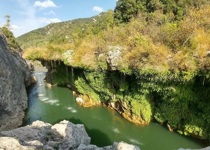 Les Barons De Guers Castelnau-de-Guers